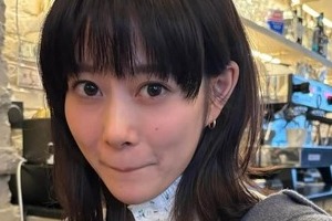 高畑充希、シックな黒ノースリドレス姿で色気ダダ漏れ...「透き通る美しさ」「きれいすぎて眩しい」　夫は岡田将生