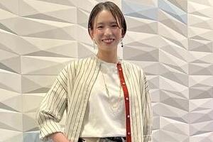 元女子バレー古賀紗理那、日本代表の後輩たちとプラベショット...愛犬も一緒に　「とってもかわいい」「笑顔が素敵」