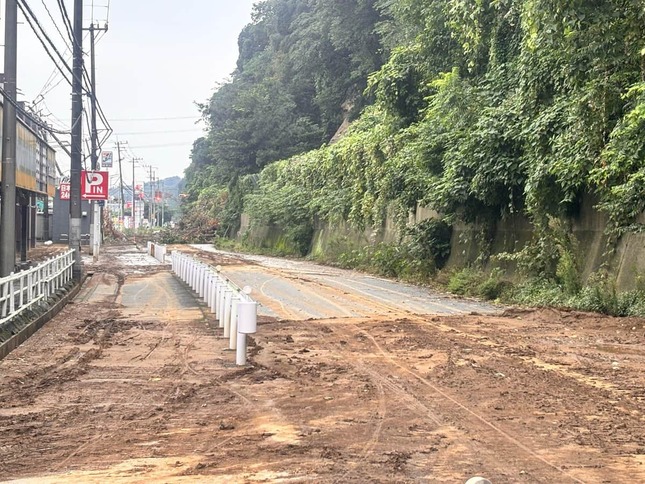 君津市坂田で、通行止めとなった道路（9月27日撮影）