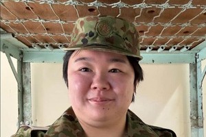 やす子「誰か結婚してください！」　マチアプ登録もまさかの「出禁」...投稿に「絶対にいい出会いはある」応援の声