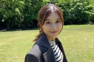 芳根京子、チェック柄ミニスカ＆ポニテで異次元のかわいさ　「なんでそんなに可愛いのーっ」「めっちゃ綺麗」