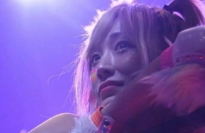 美女プロレスラーのウナギ・サヤカ、ミニ丈メイド服姿で「可愛すぎる」「アイドルやね」　リング上と雰囲気変わって