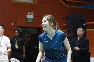 バドミントン志田千陽、肩出しすぎキャミワンピ姿にドキっ　「アイドル級の可愛いさ」「めっちゃ可愛い」