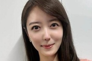 上野愛奈アナ、膝上スカートのコーデで美貌ダダ漏れ　「美しすぎ」「めちゃくちゃ可愛い」神スタイル炸裂