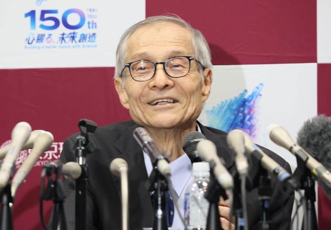 ノーベル化学賞を受賞した硤合憲三氏（写真：つのだよしお/アフロ）