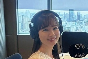 奇跡の42歳・皆藤愛子アナ、白ロングスカートの清楚コーデで美貌ダダ漏れ　「本当に可愛過ぎ」「お美しい」