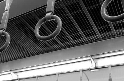 電車内で咳払いしたら「脅迫された」と女性が訴え...警察を呼ばれる事態に　困惑の1時間の顛末