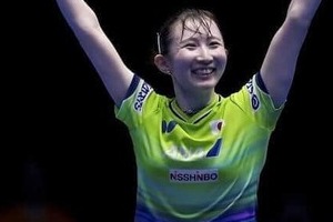 卓球・早田ひな、ミニ丈黒ショーパンあわせた「ひなしふく」かわいすぎ大絶賛　ユニ姿と雰囲気変わって