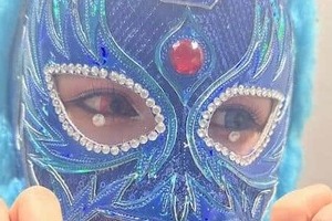 覆面レスラーのスターライト・キッド、マスク脱ぎ「ほぼ素顔」ショットの衝撃　「めっちゃタイプ」「可愛すぎ」