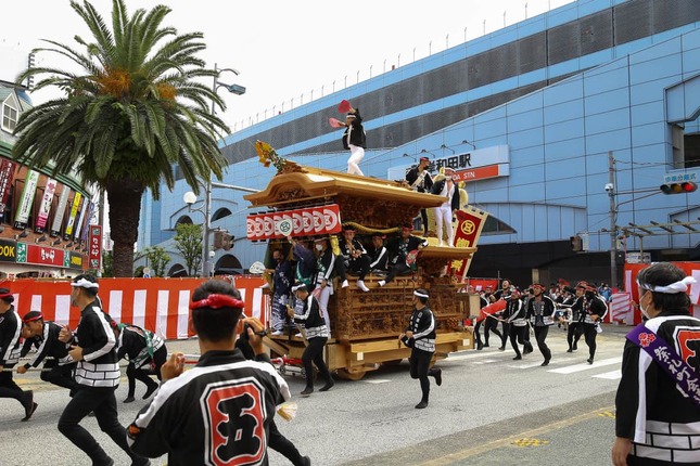 だんじり祭りでは安全対策が重要だ。写真は2021年の様子（写真：Pasya/アフロ）
