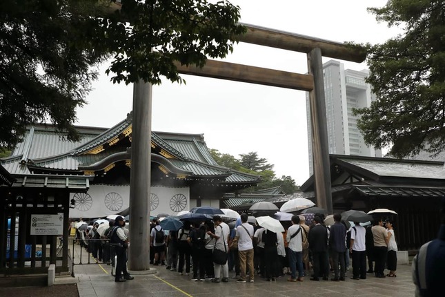 8月15日の靖国神社。A級戦犯の合祀が尾を引いている
