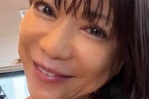 堀ちえみ、薄い紫のトップス＆バッチリメイクに「お綺麗です」　7年半前の「舌がん」から体が回復