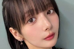 「役満ボディー」岡田紗佳、ピタッとカーディガン姿　「スタイルバツグン」「シンプルコーデが素敵」