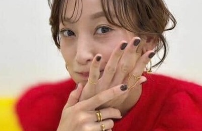 モデル・西山茉希、左目が真っ赤に...「ビックリしますよね」　インスタで公開した衝撃のビジュアル