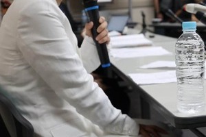 「娘の身体を拘束する必要がなぜあったのか...娘に謝って」法廷に響いた母の訴え　16歳少女、逮捕後に亡くなる