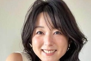 元アナ秋元優里、43歳の誕生日で見せたビジュアルに衝撃　白いロンTを着て...「相変わらず可愛らしい」