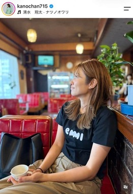 狩野舞子さんのインスタグラム（＠kanochan715）より