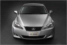 団塊世代を狙う新ブランド「レクサス」（写真は「レクサス IS350」）