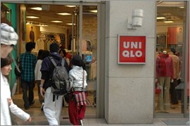 カジュアルウェア小売り業者ファーストリテイリング社のユニクロ渋谷店