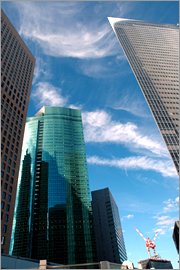 バブル再崩壊が懸念される中、再開発の進む東京汐留地区