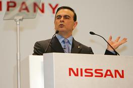 株主総会でのカルロス・ゴーン社長。「どうか私を信じてほしい」と強気な弁明を繰り返した