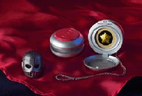 バンダイが発売する「スケバン刑事80’sヨーヨー＋鉄仮面DXセット」