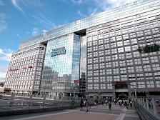 高島屋新宿店が入居している建物