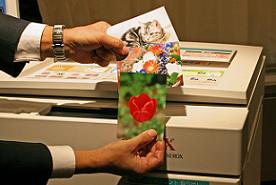 インターネットで登録した写真をコピー機からプリントアウト