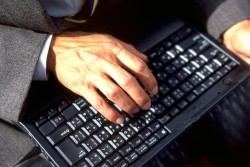 ビジネス社会では、電子メールの保存・管理の重要性は増すばかりだ