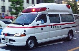 救急車で運ばれてくる「飛び込み出産」が増えている（写真はイメージ）