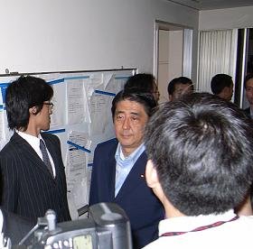 安倍氏の病状は国民の関心事だ