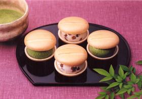 濃厚な味わいの「アイスクリームもなかセット」