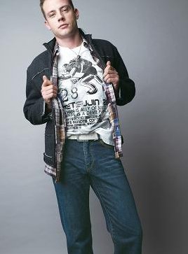 NT帝人商事　鉄人28号とコラボレーションでメンズウェアを販売