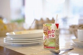 アサヒフードから通信販売限定の「飲むシリアル」
