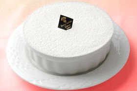 ぐるなびがネット販売するスイーツ「銀座令嬢の口どけなめらかレアチーズ」