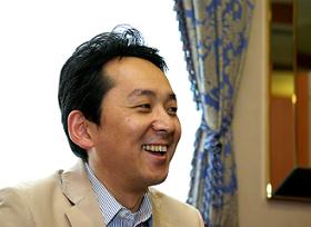 「ヤフーにあってモバゲーにないコンテンツを追加したい」と話すDeNA畑村氏