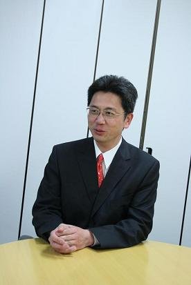 「太陽電池の研究者など博士が足りない分野もあります」と話す橋本昌隆さん