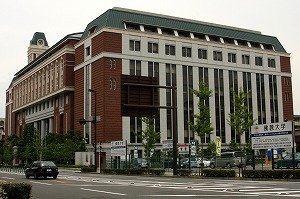 ロースクールなどが設置されている立命館大学朱雀キャンパス（京都市）