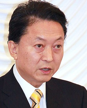 政治献金問題について釈明する鳩山由紀夫首相