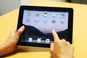 ソフトバンクの「iPad 2」販促  「月額料金０円～」看板に偽りあり