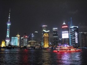上海の美しい夜景の裏に潜むものは…