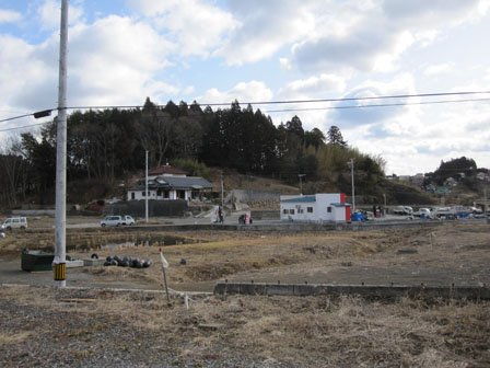 現在の西舘地区（右側が海）
