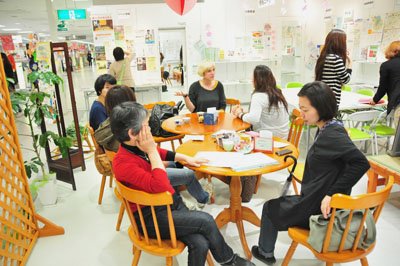 明るくふるまう心の底には…　原発避難民の苦悩【福島・いわき発】