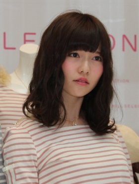 島崎遥香さんは「困り眉」代表!?（13年3月撮影）