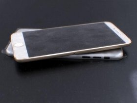 米アップル「iPhone6」試作機の写真が流出か　「これほど薄いのか」と新ボディに驚きの声