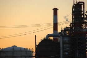 出光が昭和シェル買収検討　ガソリンスタンドはアポロマーク？