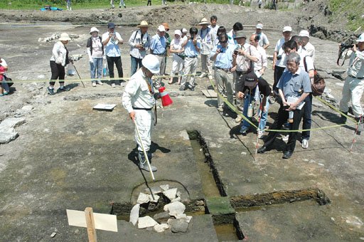 盛り土の前に遺跡発掘【岩手・大槌町から】（56）