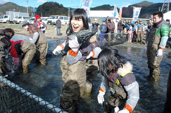 「鮭まつり」今年も【岩手・大槌町から】（70）