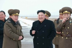 中国と北朝鮮「血で固められた同盟」に「すきま風」　正恩氏、モスクワで「外交デビュー」へ