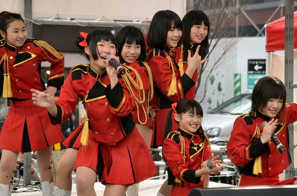 笑顔のメンバーにたくさんの拍手が贈られた